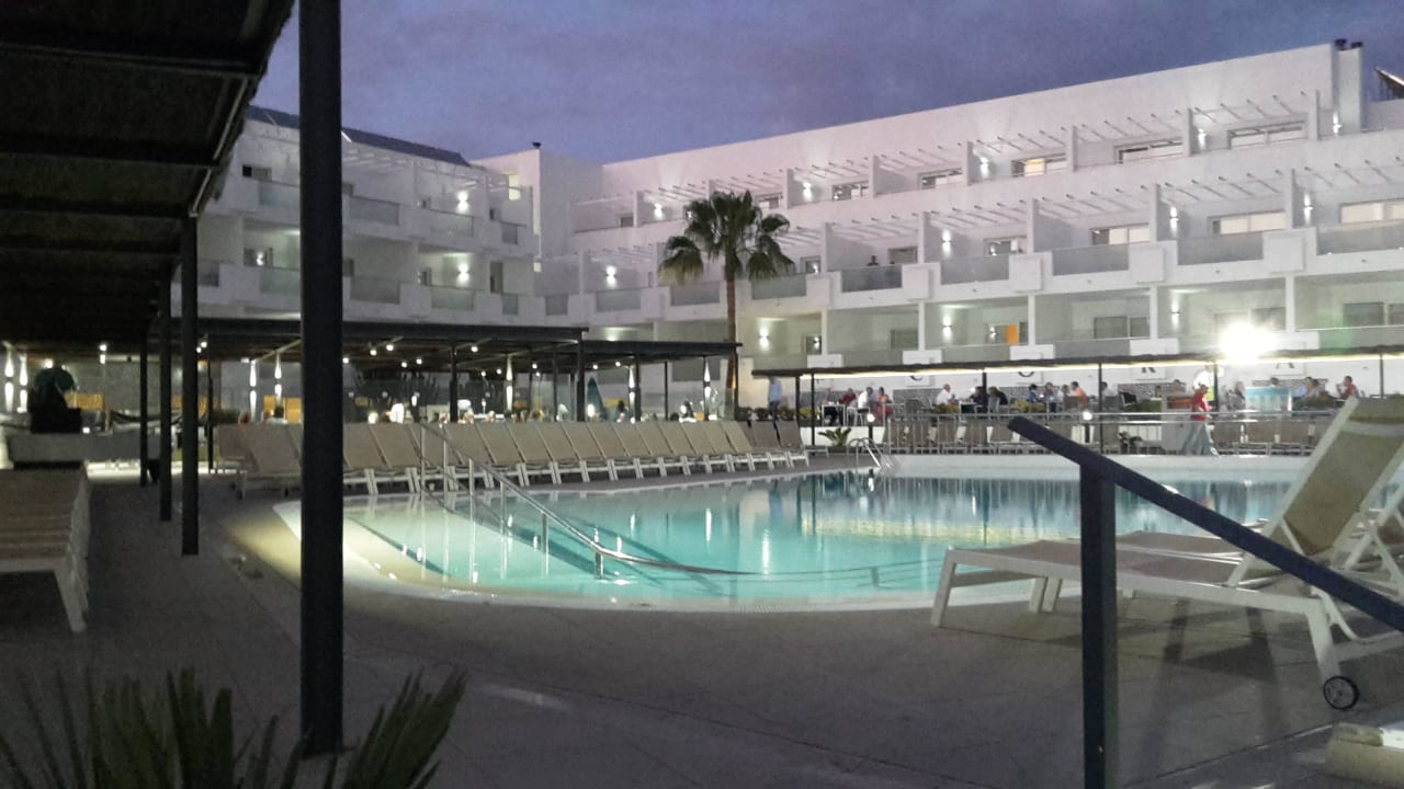 Poolanlage in Block 6 Sentido Aequora Lanzarote Suite