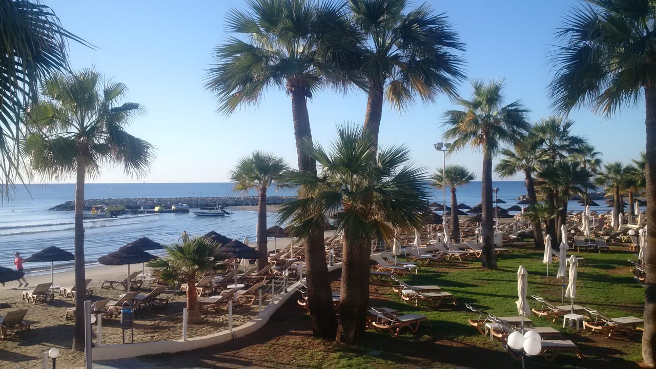 Strand The Golden Bay Beach Hotel