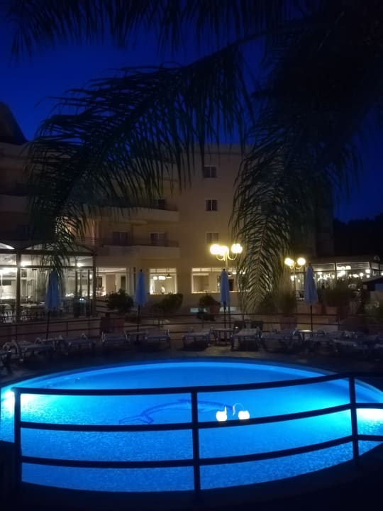 Pool PortoBay Falésia