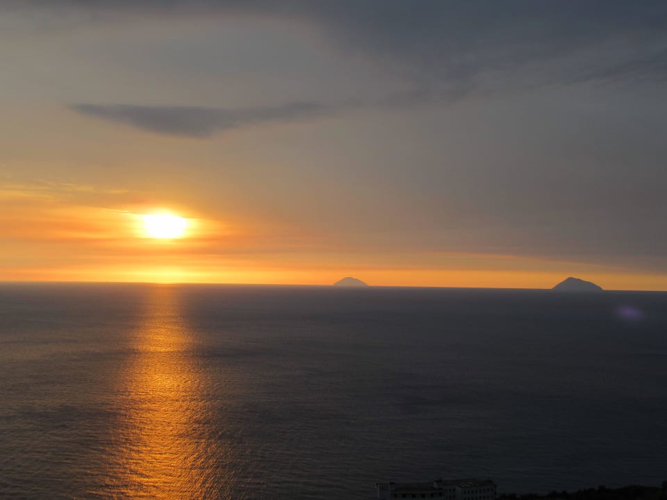 Abendsonne aus dem Restaurant GH Hotel Avalon Sikani