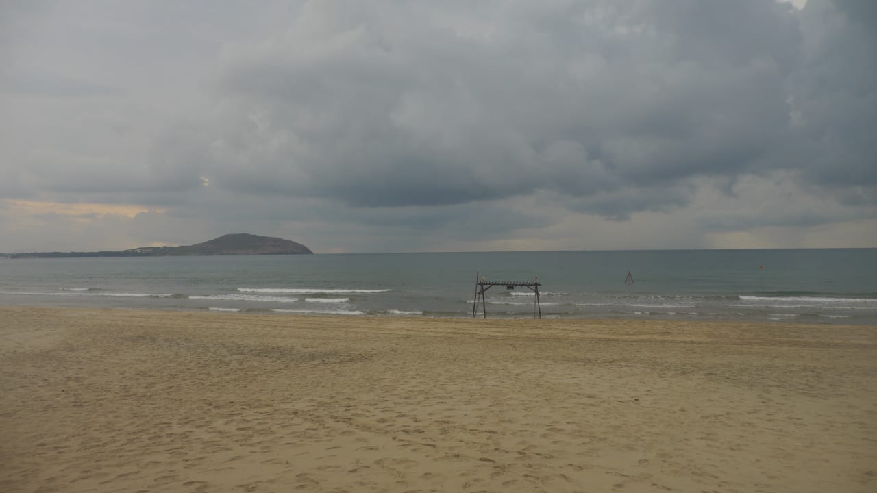 Strand Pandanus Resort