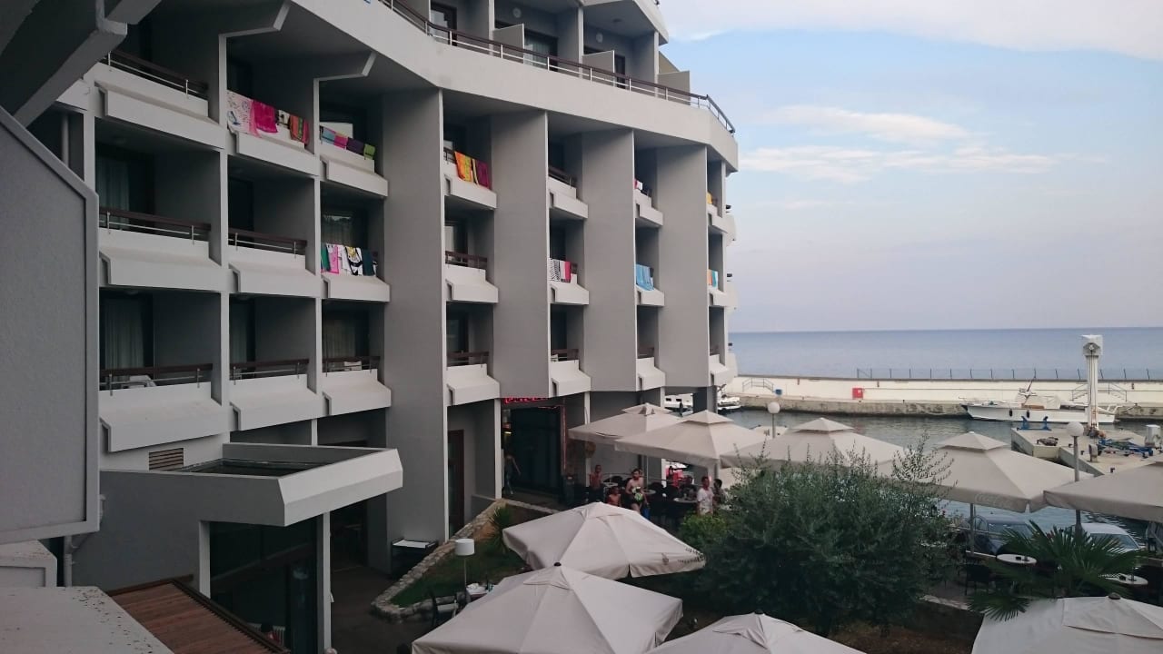 Blick vom Balkon 1. Stock Hotel Admiral