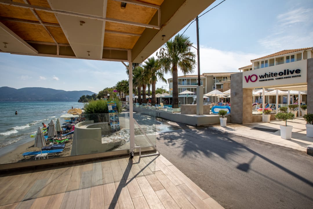 Lobby Cameo Beach Resort