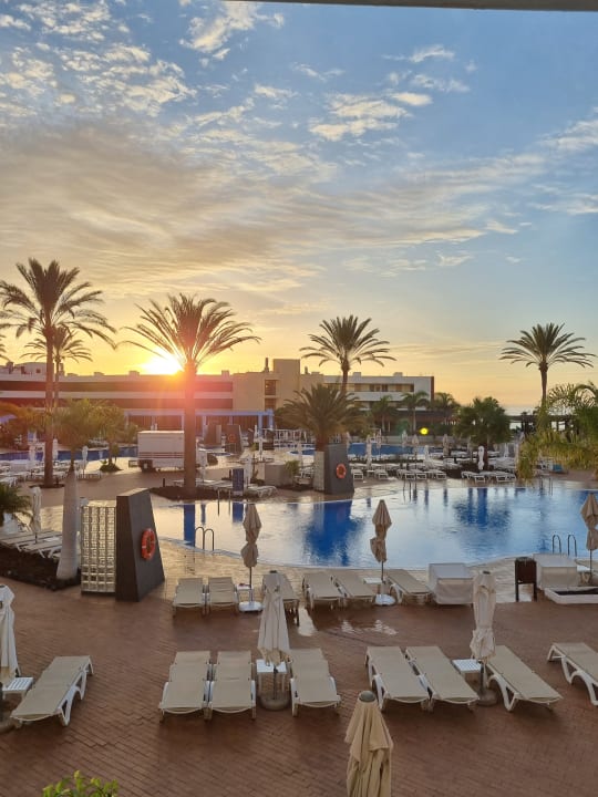 Pool Iberostar Waves Gaviotas Park