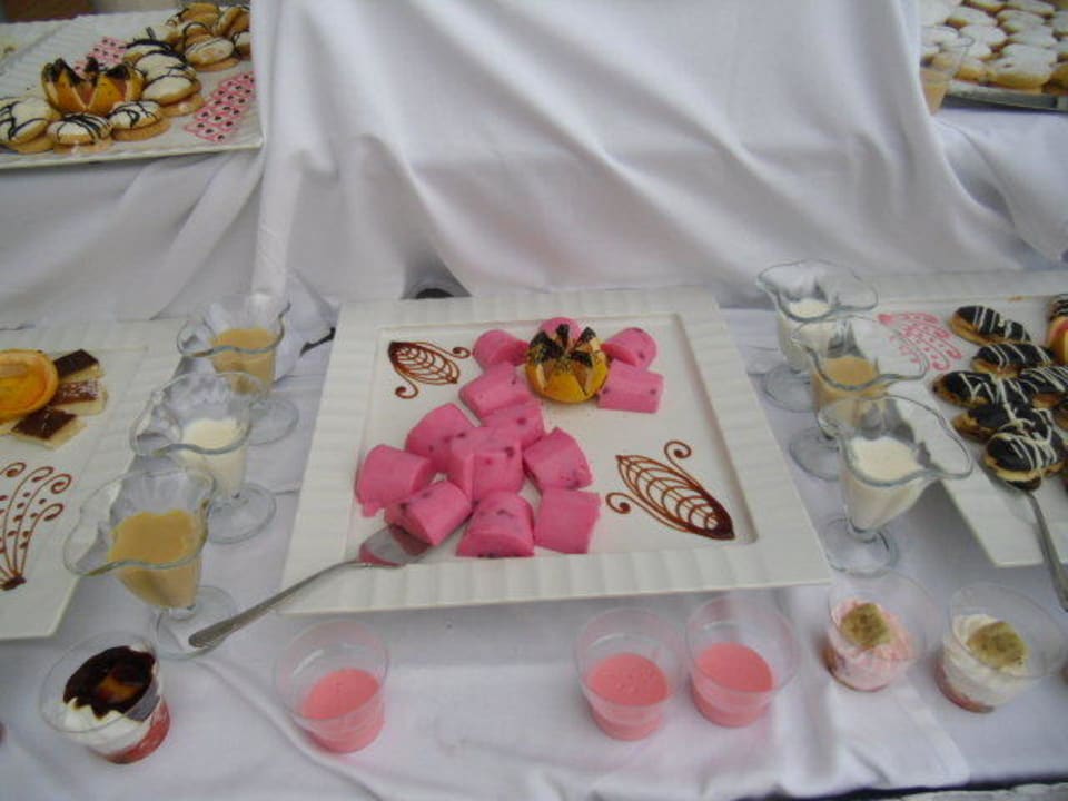Das beste Dessert was wir sahen Saturn Palace Resort Hotel