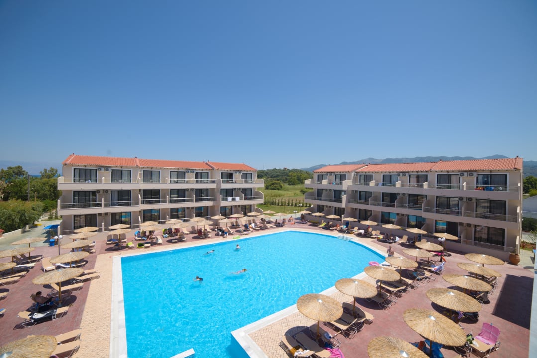 "Pool" Angela Beach Apartments Superior (Roda) • HolidayCheck (Korfu ...