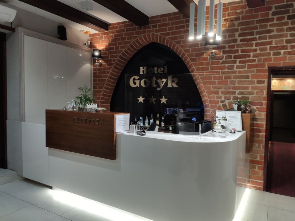 Lobby Hotel Gotyk