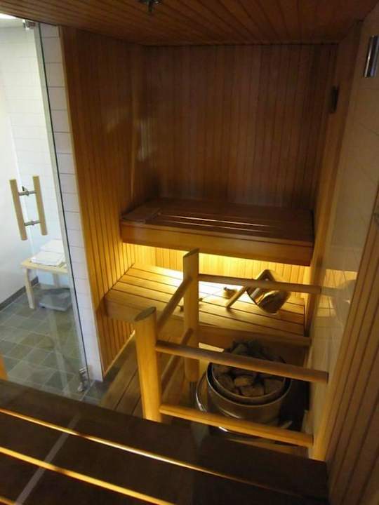 Junior suite #250 Hilton Helsinki Airport