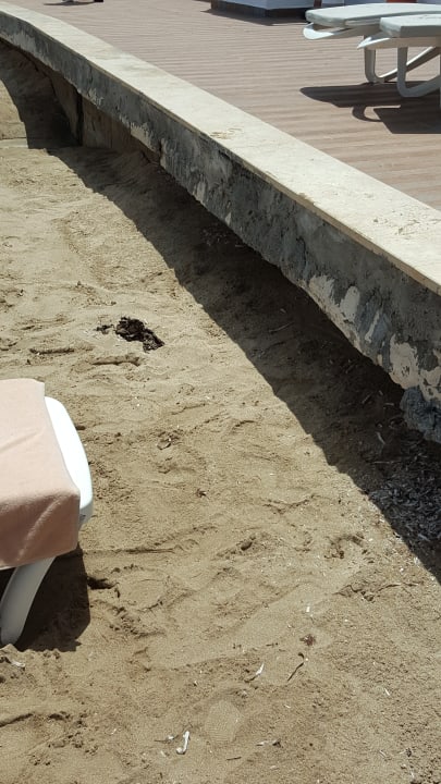 Alt und gefährlich!  Salamis Bay Conti Resort Hotel & Casino