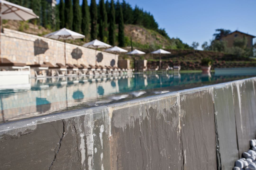 Bordo piscina Relais Villa Belvedere