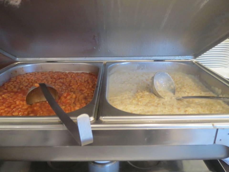 Beans und Porrige zum Frühstück ibis Styles Hotel Klaipeda Aurora