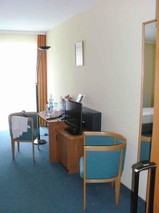 Mit Blick in den Garten H+ Hotel Erfurt