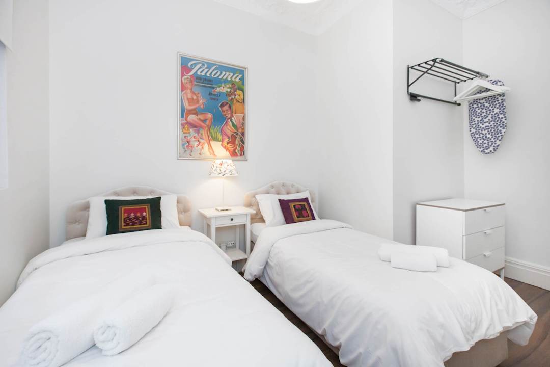 Deluxe Apartment  Tarus Apartments