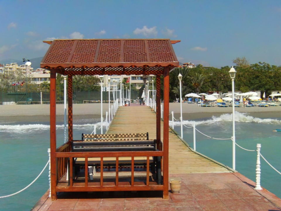 Blick vom Steg zum Hotel Labranda Alantur Resort
