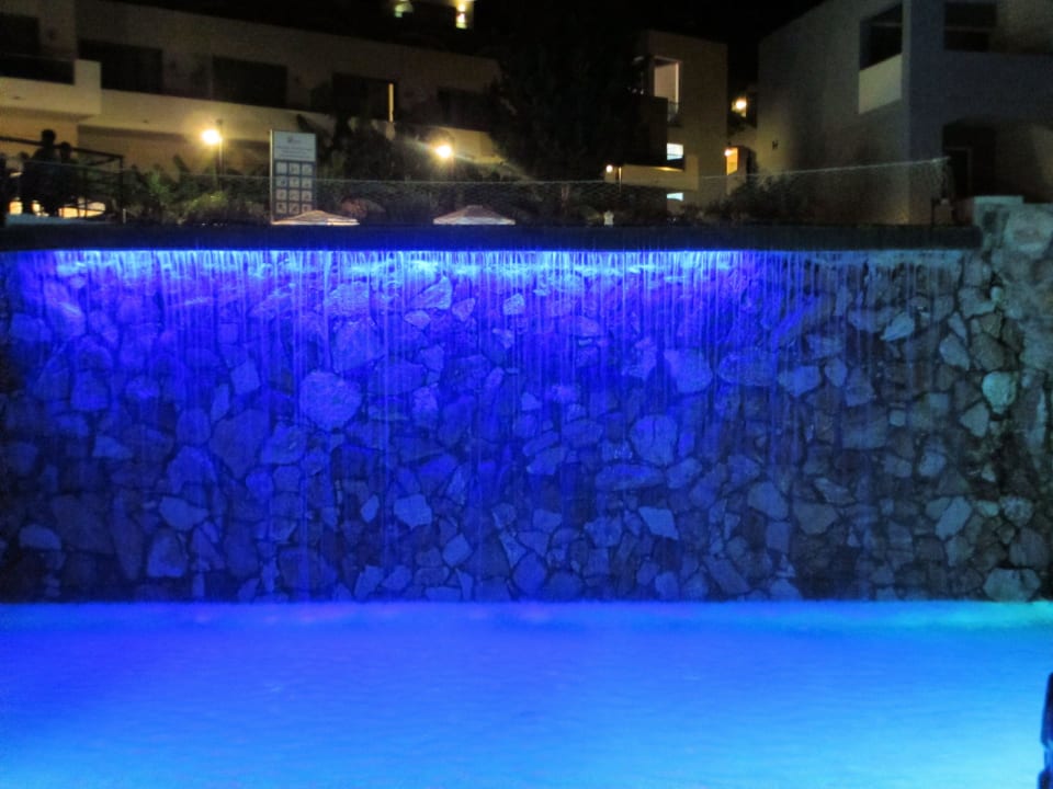 Wasserfall zum Baby-Pool alltoura Club Hotel Porto Angeli Beach Resort