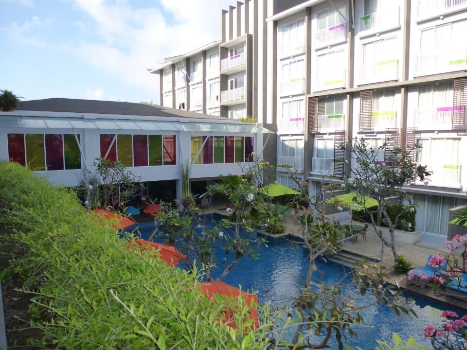 Blick Richtung Lobby/Bar Hotel Ibis Styles Bali Benoa