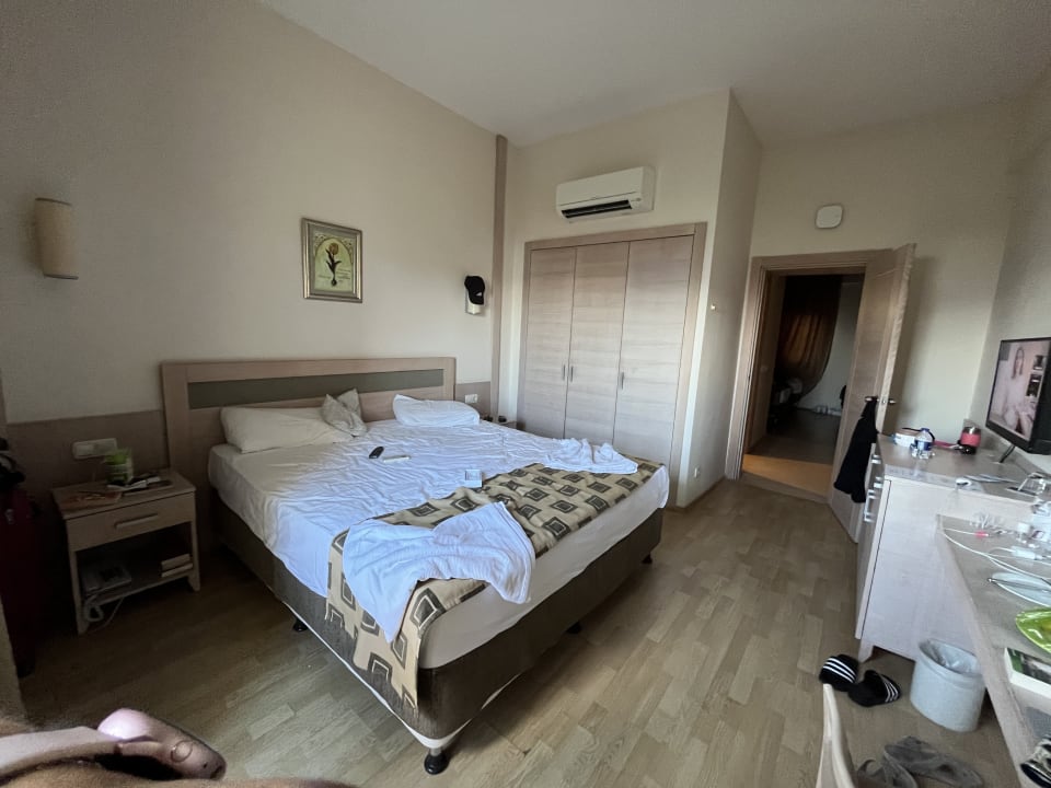 Zimmer Side Breeze Hotel