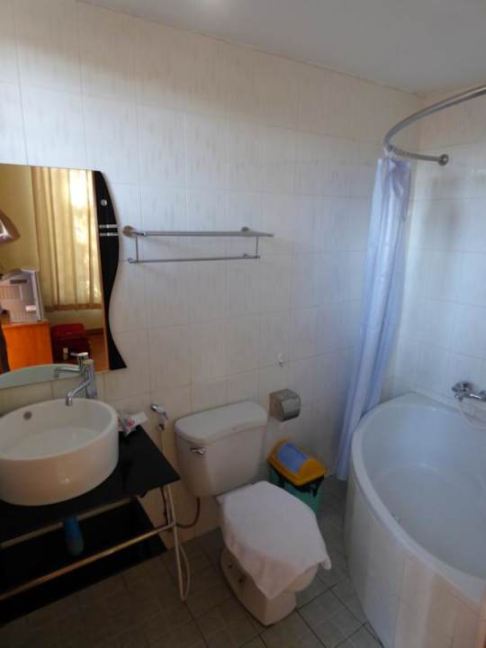 Zimmer Mr. Charles Guesthouse & Hotel