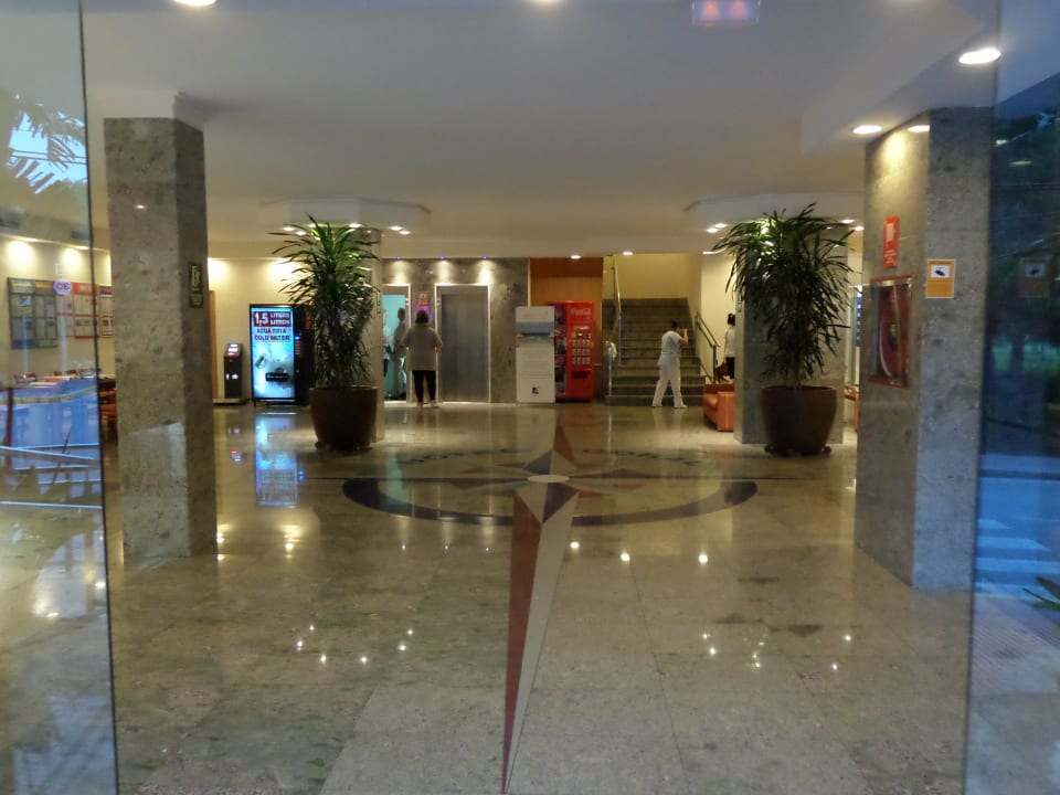 Eingang Moon Dreams Coral Beach