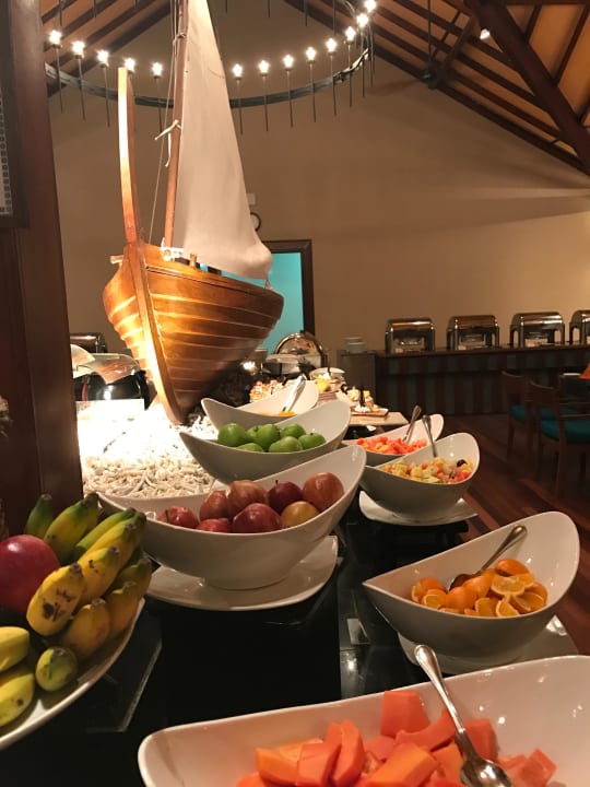 Obstbuffet Adaaran Select Meedhupparu Island Resort - Premium All Inclusive