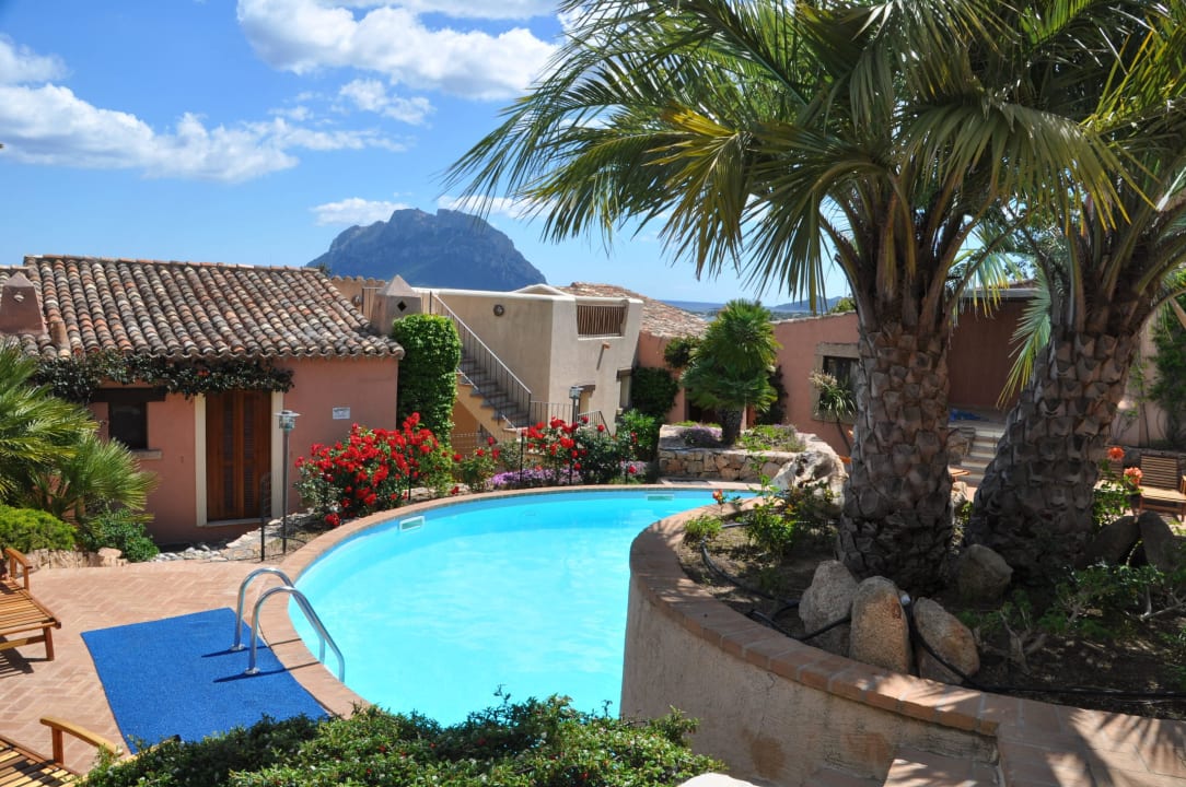 Blick auf Fels und Meer Vista Village