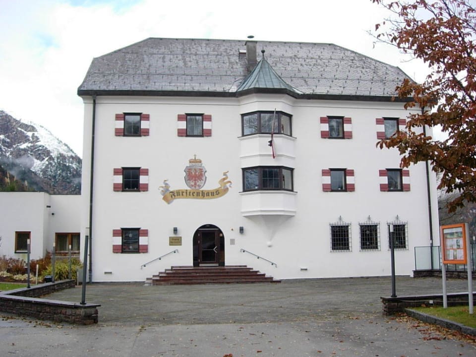 Das historische Gebäude aja Fürstenhaus am Achensee