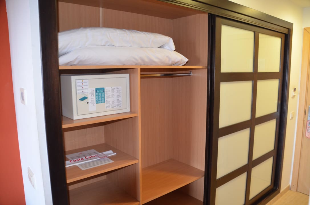 Schrank mit Safe Hotel Costa Calero