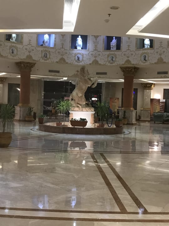 Lobby Hotel Titanic Palace