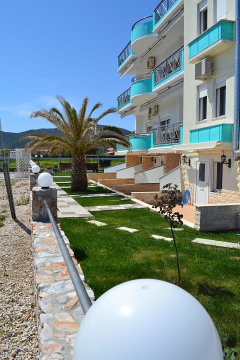 House Hotel Ta Vrahakia