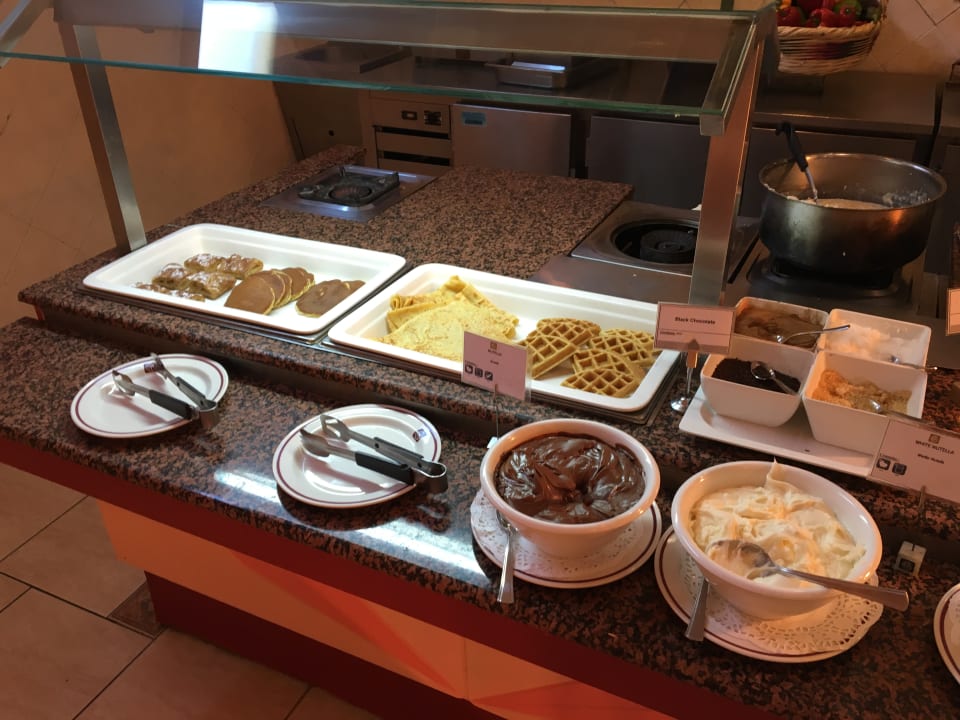 Restaurant Constantinou Bros Athena Royal Beach Hotel