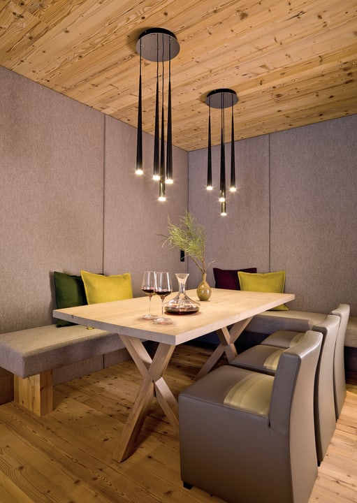 Gourmet Essecke im Kaminzimmer in Ötztaler Flair Bergland Sölden Design- und Wellnesshotel