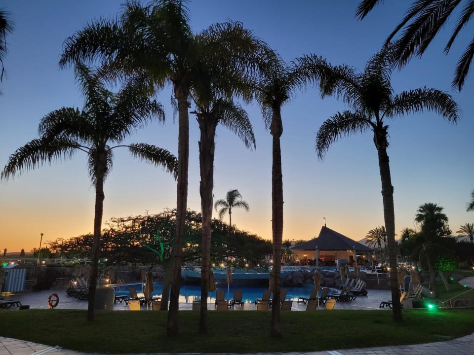 Pool H10 Playa Meloneras Horizons Collection
