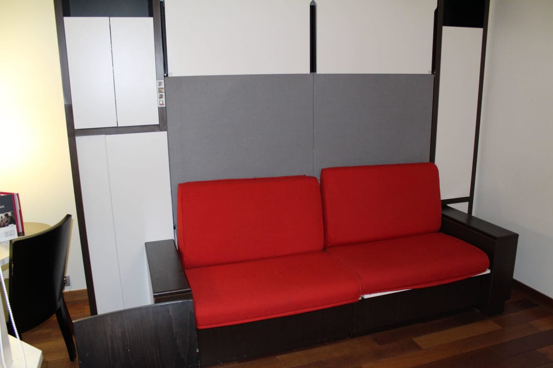 Very small room even for two people Adagio City Aparthotel Tour Eiffel