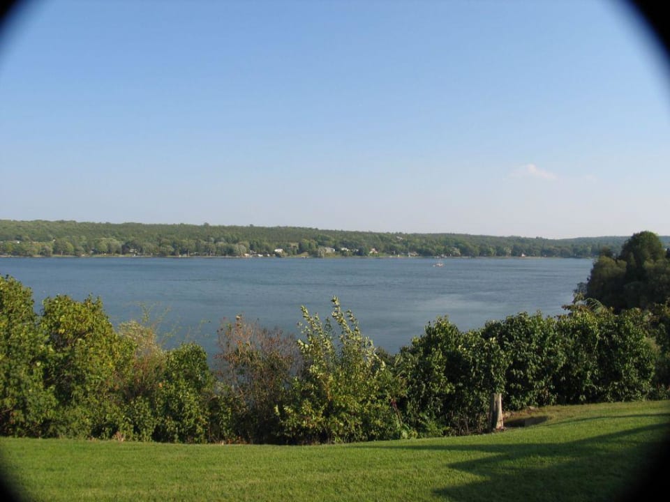Gepflegtes B&B mit toller Aussicht und Garten Hotel Sacacomie