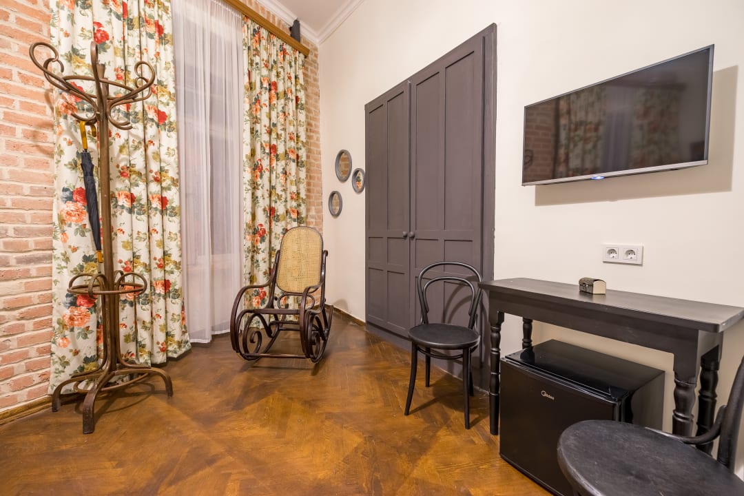 Zimmer Doors Meidan Design Hotel