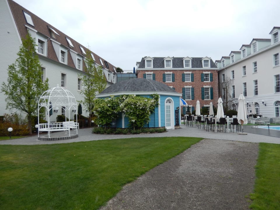 Gebäudeteil (Rückseite) des Bell Rock Hotel Bell Rock Europa-Park