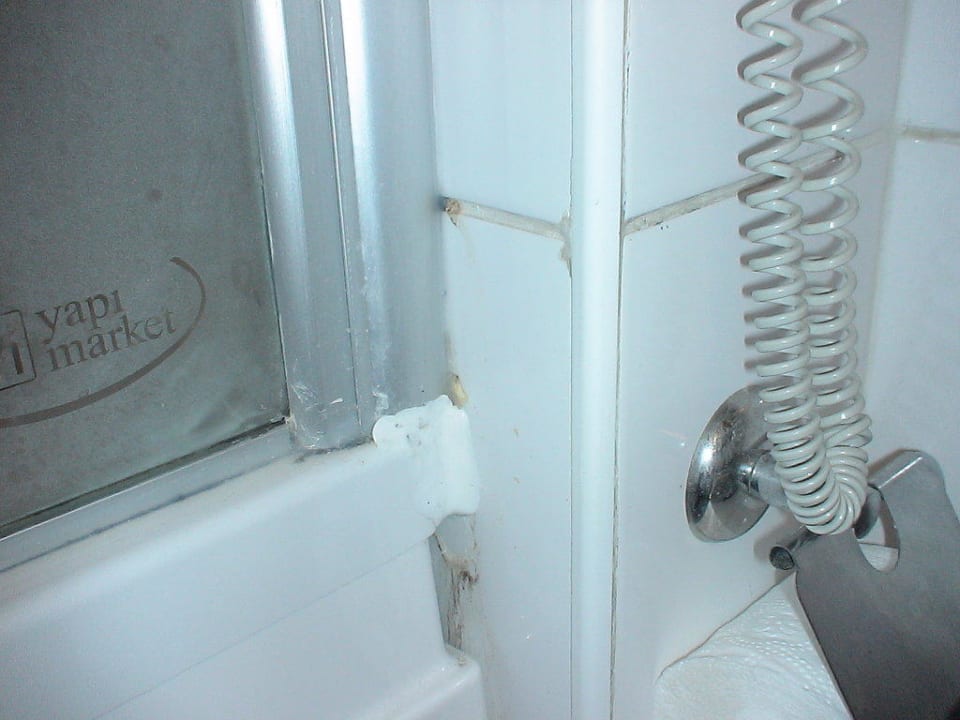 Duschabtrennung Badewanne Hotel Club Nena