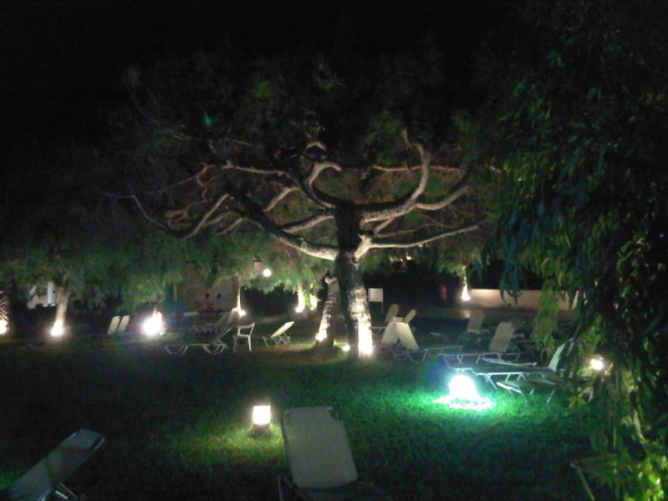 Schöne Gartenanlage nachts Domes of Corfu, Autograph Collection