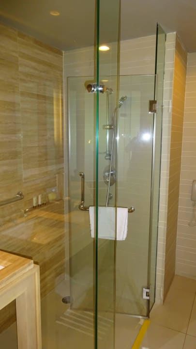 Bad Dusit Thani Krabi Beach Resort