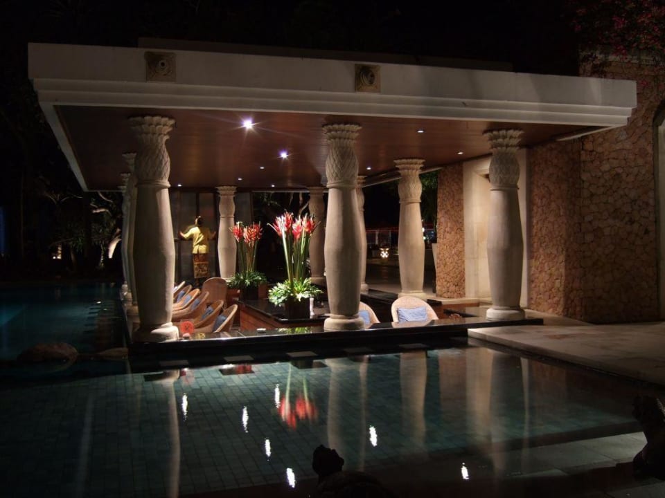 Das Puri bei Nacht Puri Santrian