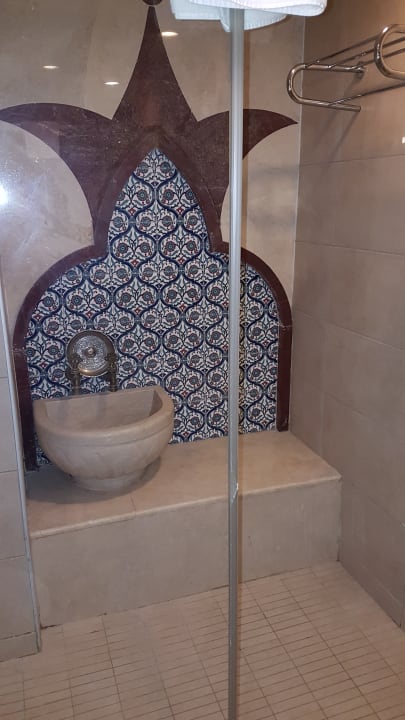 Zimmer Well Palace Side