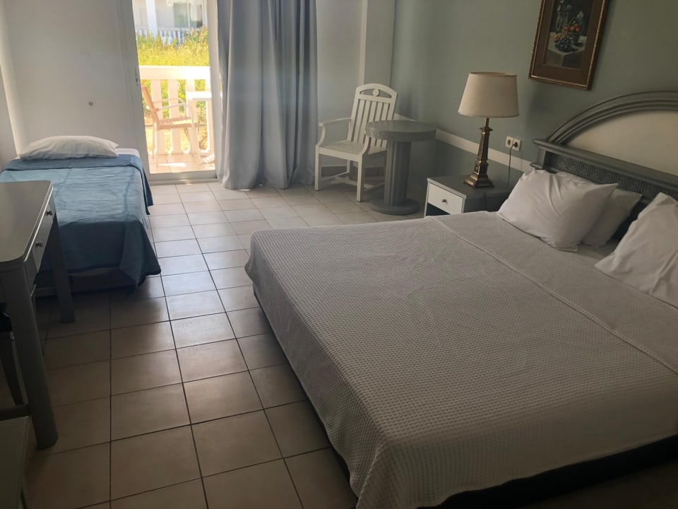 Zimmer Sandy Beach Resort