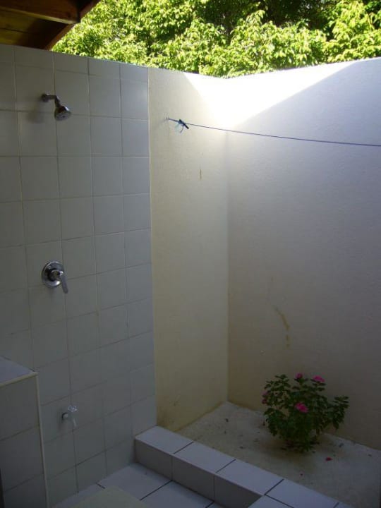 Open Air Dusche Landvilla Nr. 242 Meeru Maldives Resort Island
