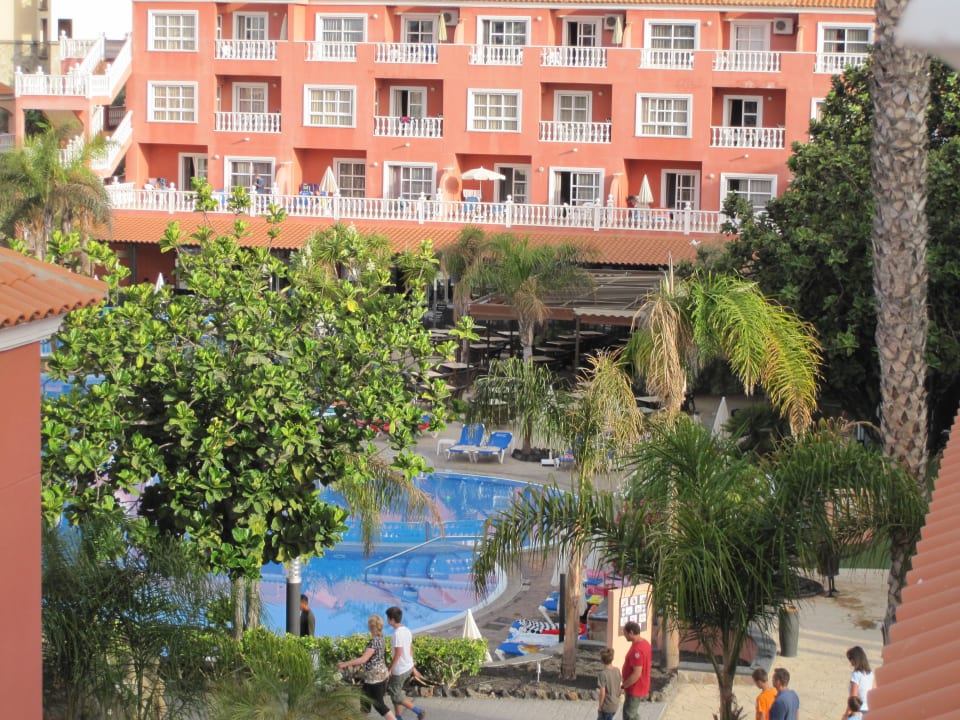 Nach rechts Hotel El Duque