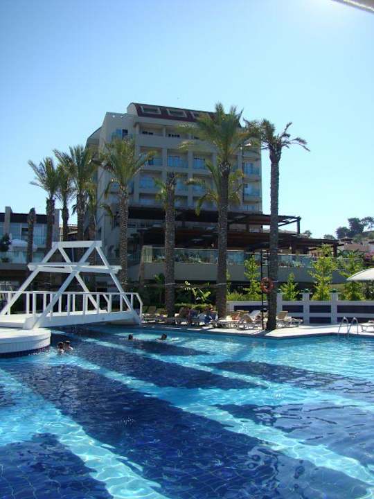 Basen Sealife Buket Resort & Beach