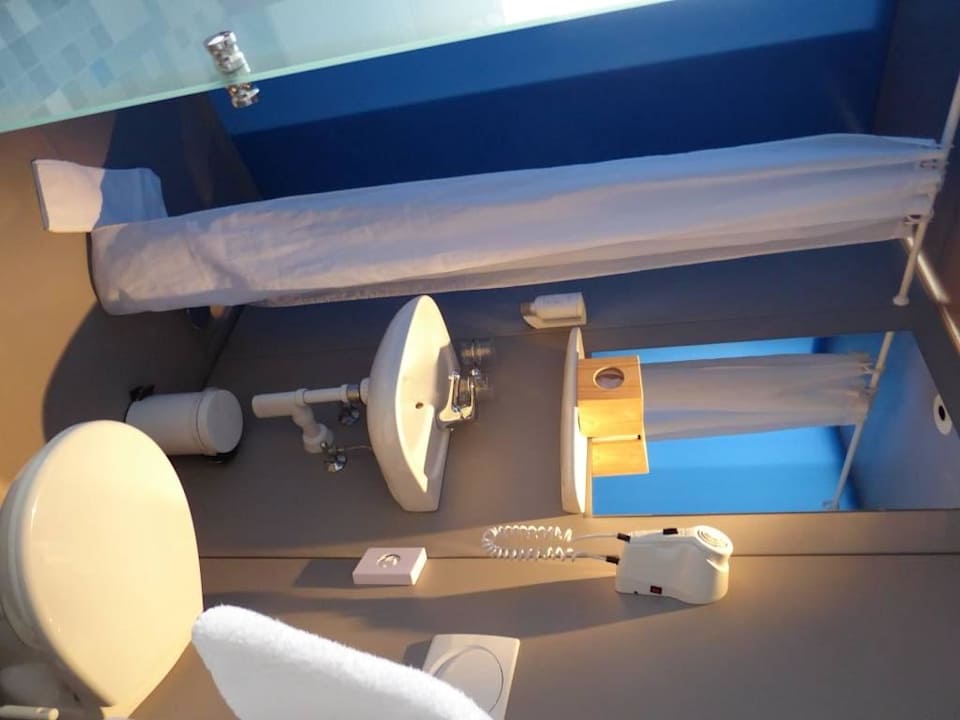 Bathroom Fred Guest House Zürich Hauptbahnhof