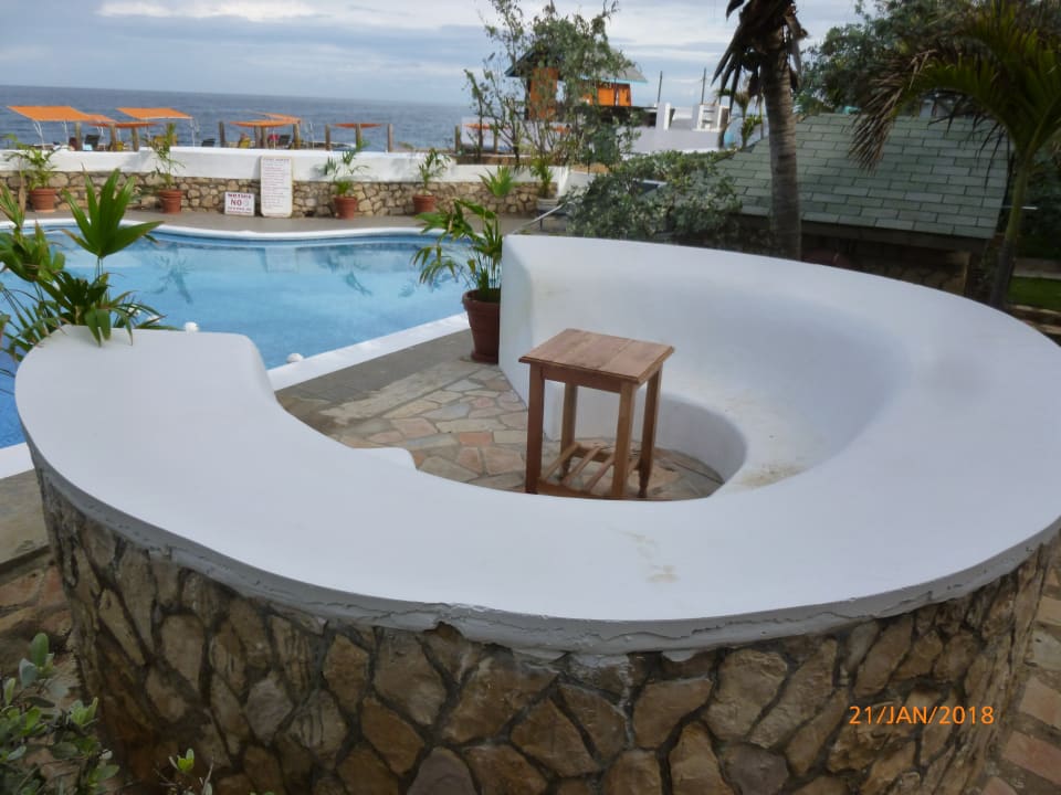Angepriesener Whirlpool Samsara Cliff Resort