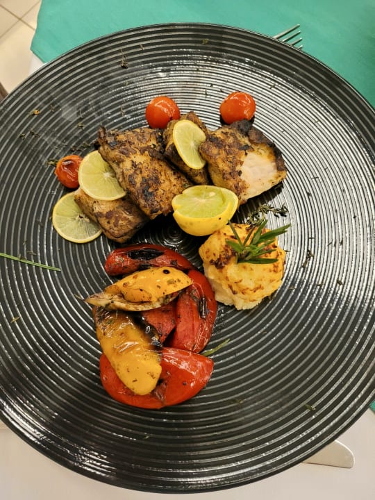 Gastro Marina Resort Port Ghalib, a member of Radisson Individuals