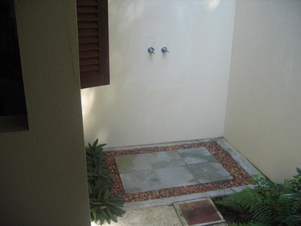 Aussendusche Velassaru Maldives