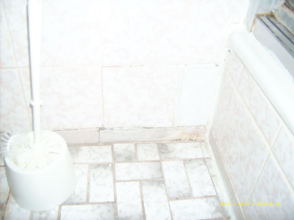 Einstieg zur Dusche Stadt-Hotel Bad Hersfeld